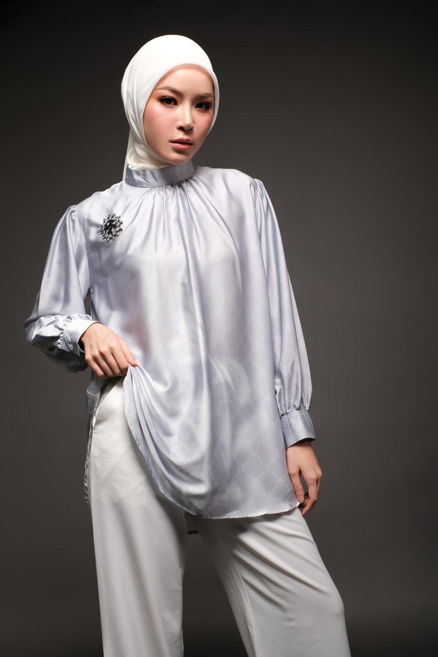 Beauty Blouse